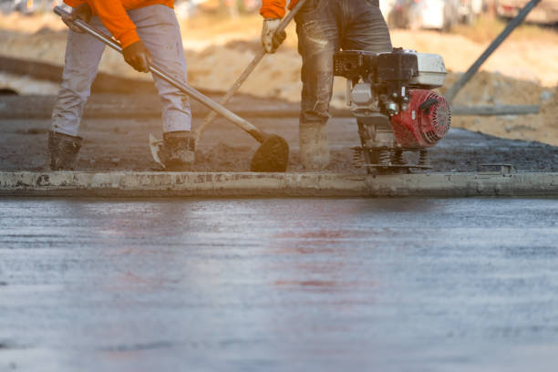 Best Concrete Sidewalk Installation  in Newtown, OH